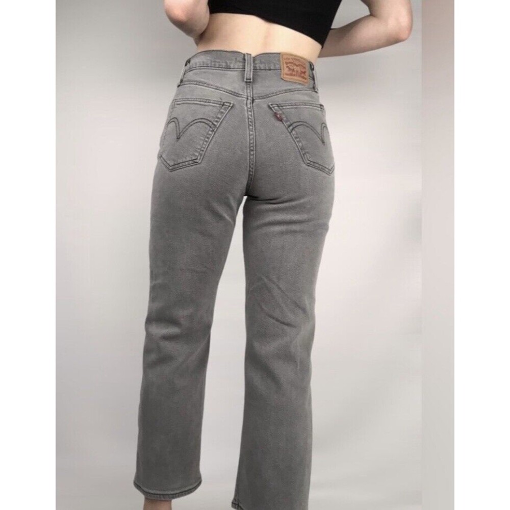 Levi’s Ribcage Straight Ankle Women’s High-Rise Buttonfly Jeans Size W26 L27